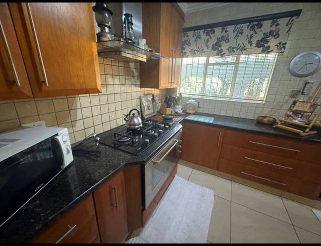 4 BEDROOM HOUSE FOR SALE IN GHOLFSIG